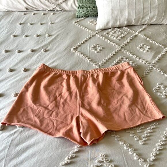 Universal Thread Terrycloth shorts with pockets XXL coral color - Picture 2 of 4